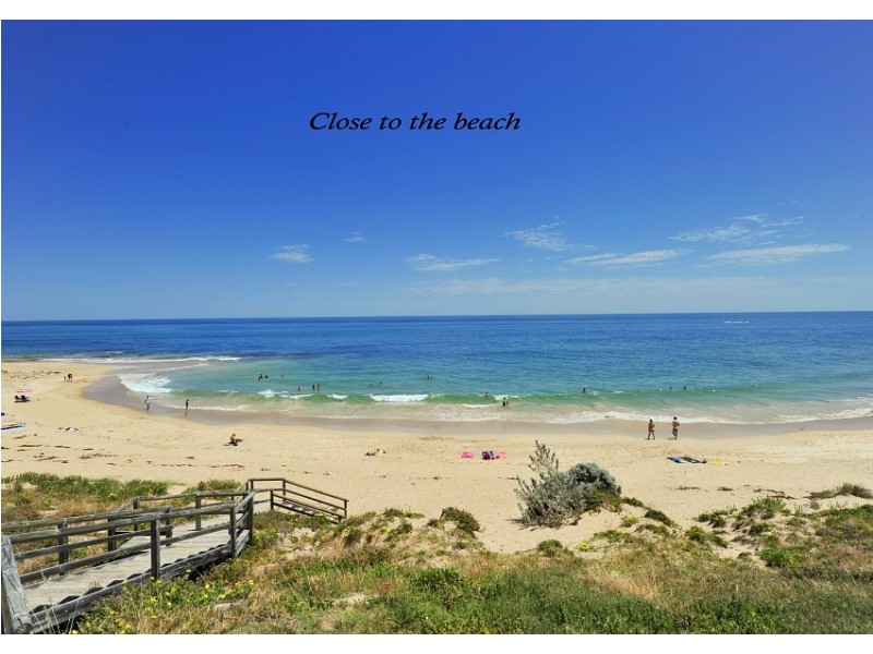 23 Silvertop Avenue, Halls Head WA 6210