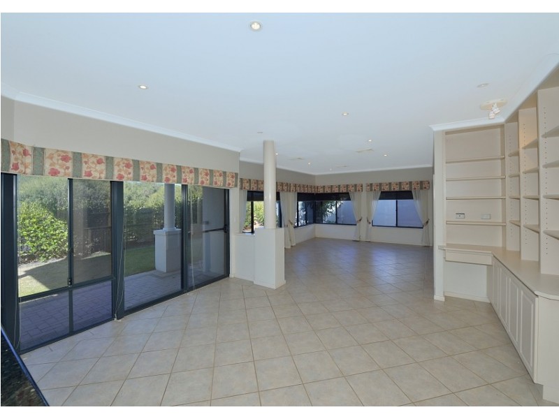 17 Conservation Loop, Erskine WA 6210