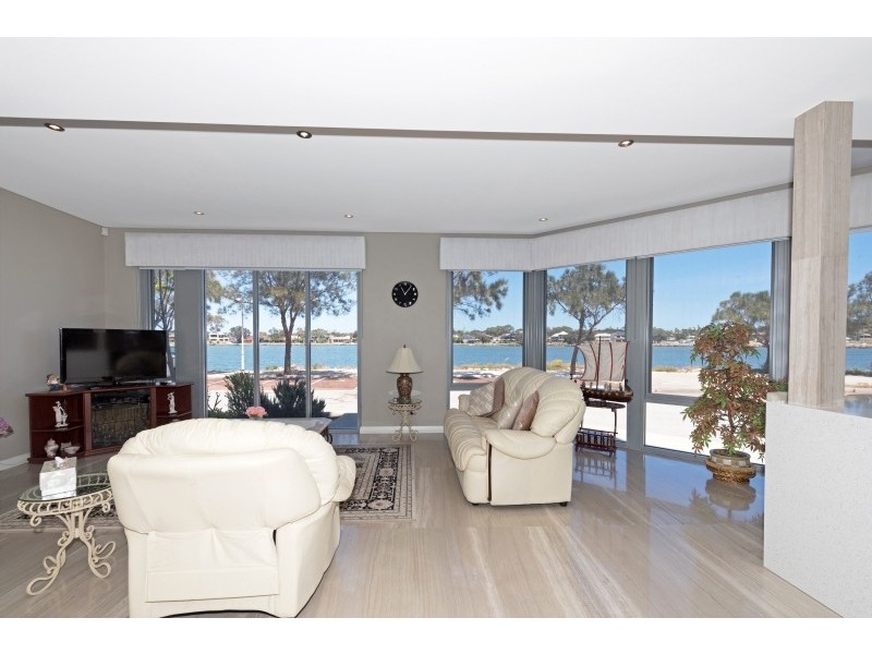 1/11 Galileo Loop, Mandurah WA 6210