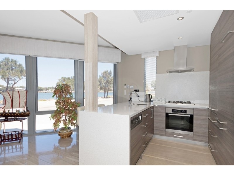 1/11 Galileo Loop, Mandurah WA 6210