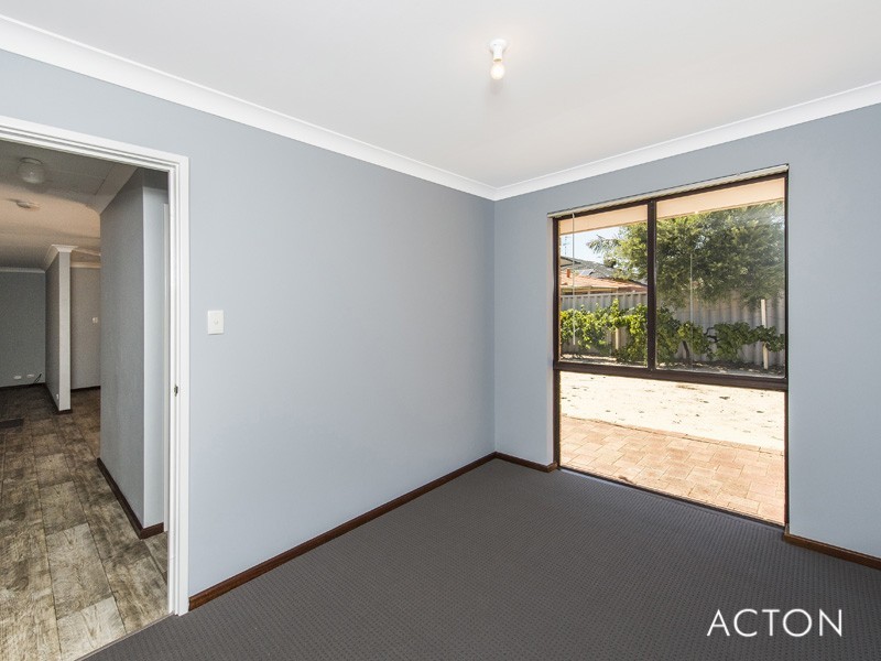 114b McLarty Road, Halls Head WA 6210