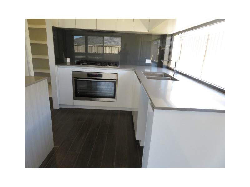 6 Wentworth Heights, Meadow Springs WA 6210