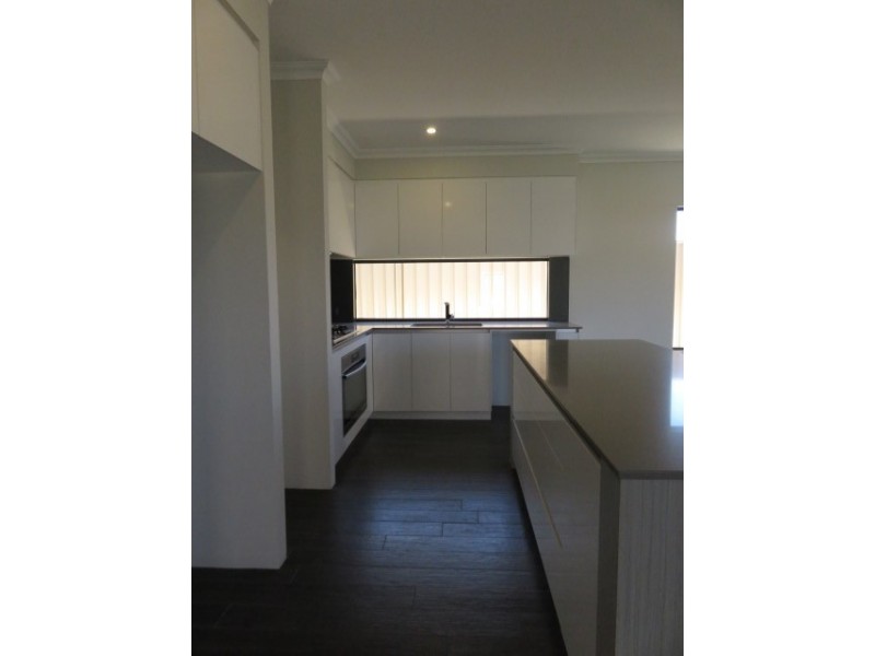 6 Wentworth Heights, Meadow Springs WA 6210