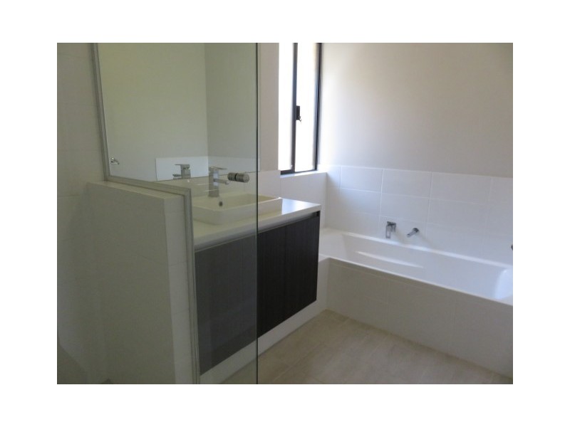 6 Wentworth Heights, Meadow Springs WA 6210