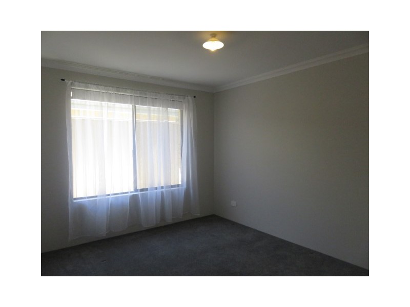 6 Wentworth Heights, Meadow Springs WA 6210