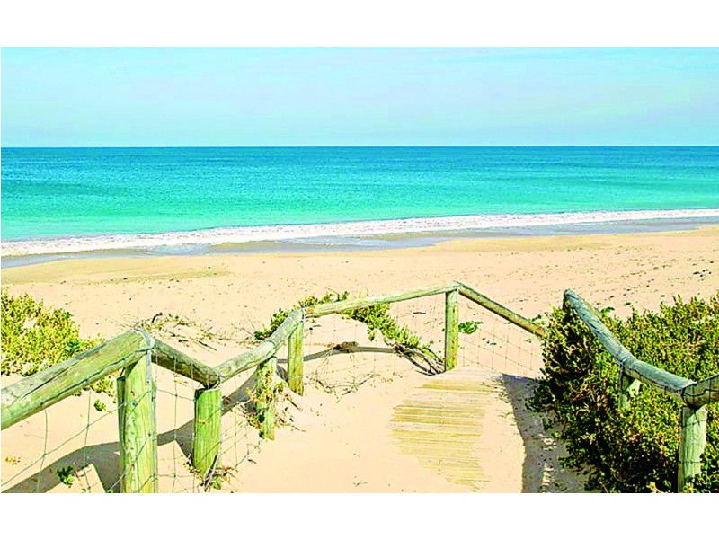 6 Wentworth Heights, Meadow Springs WA 6210