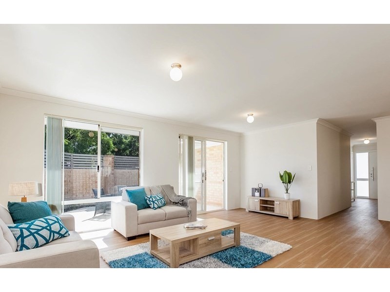 22 Kwella Entrance, Greenfields WA 6210