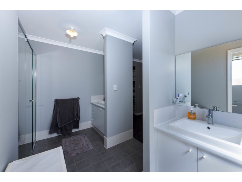 11 Wentworth Heights, Meadow Springs WA 6210