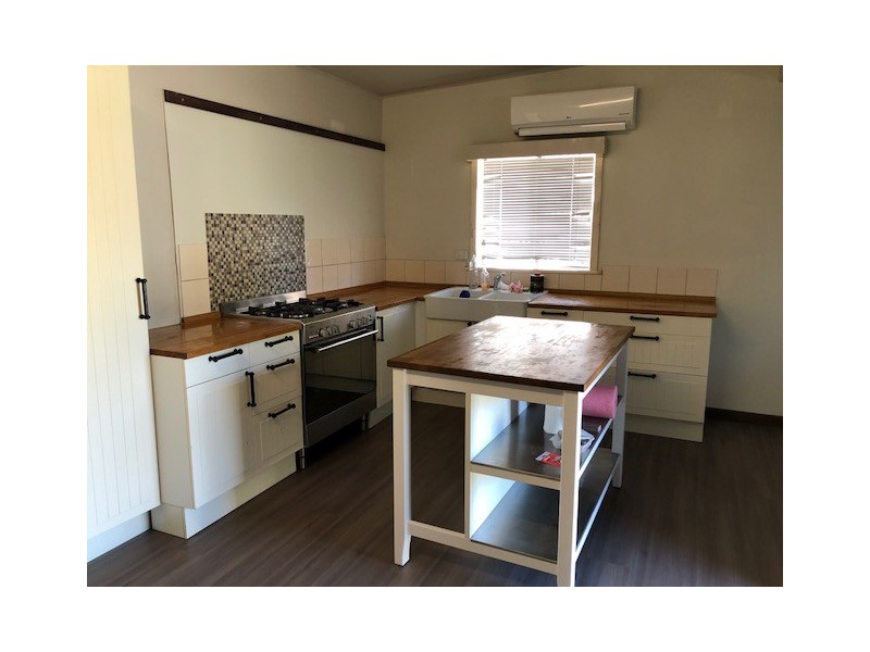 25 Wanjeep Street, Coodanup WA 6210