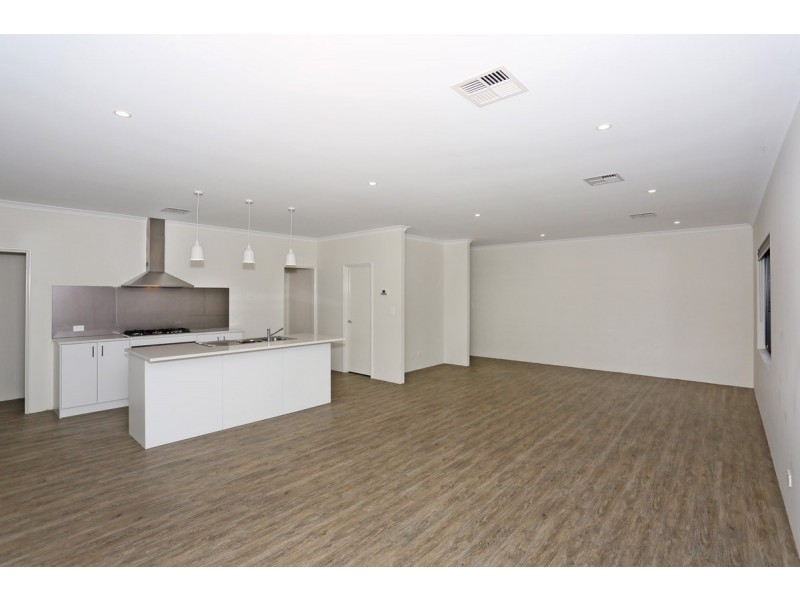 19 Arawatta Loop, Madora Bay WA 6210