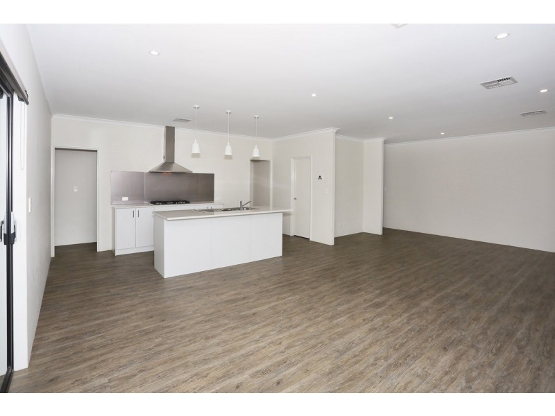 19 Arawatta Loop, Madora Bay WA 6210