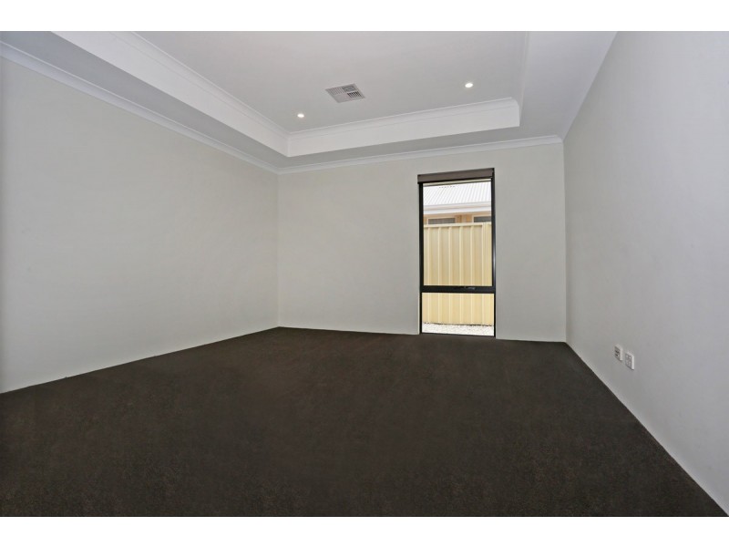 19 Arawatta Loop, Madora Bay WA 6210