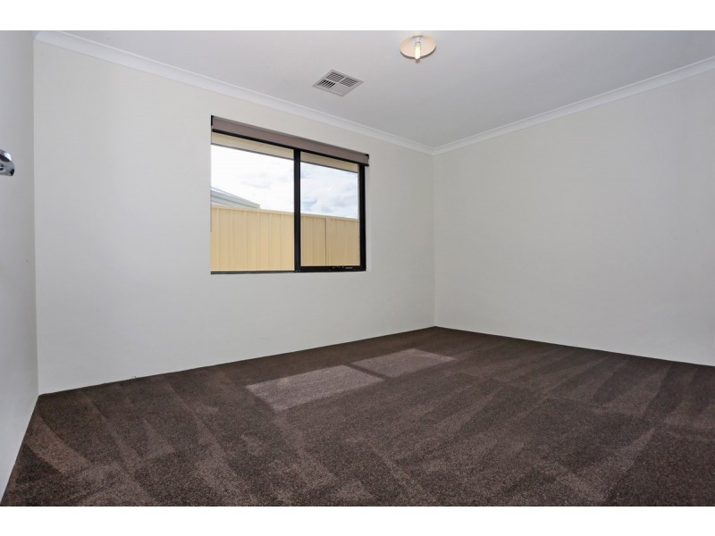 19 Arawatta Loop, Madora Bay WA 6210