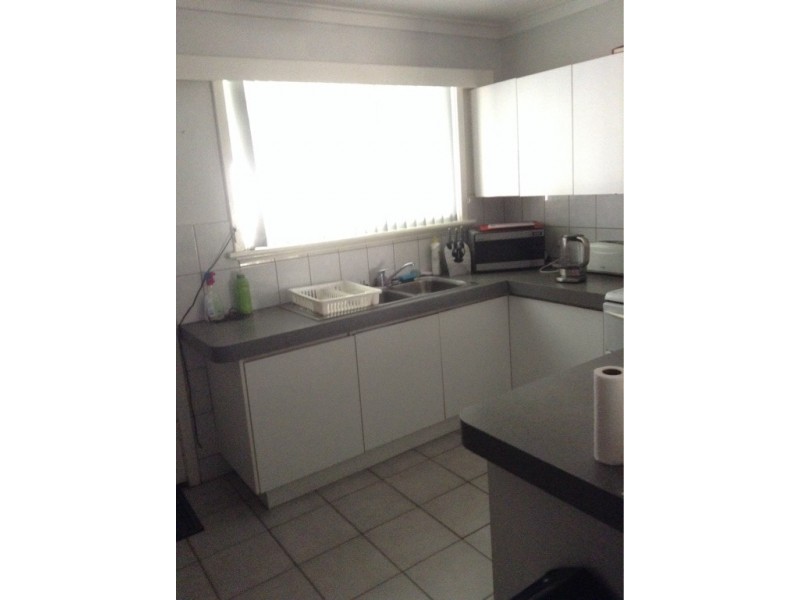 18 Sharland Street, Halls Head WA 6210