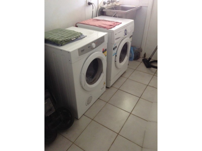 18 Sharland Street, Halls Head WA 6210