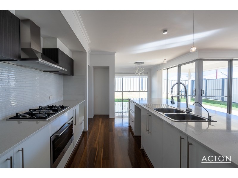 13 Kirkland Way, Meadow Springs WA 6210