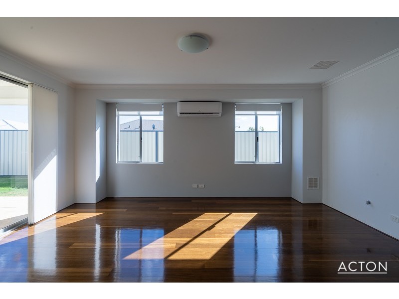 13 Kirkland Way, Meadow Springs WA 6210