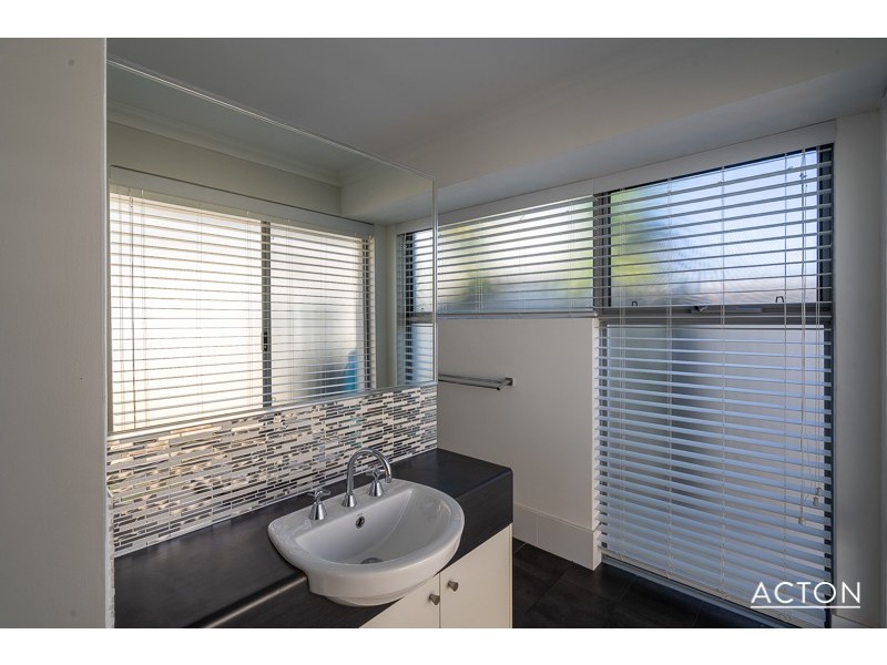 13 Kirkland Way, Meadow Springs WA 6210