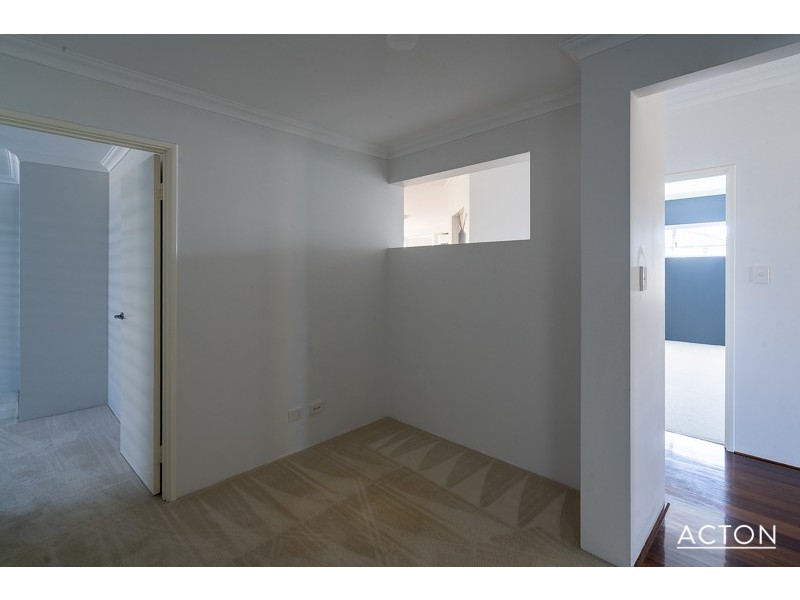 13 Kirkland Way, Meadow Springs WA 6210