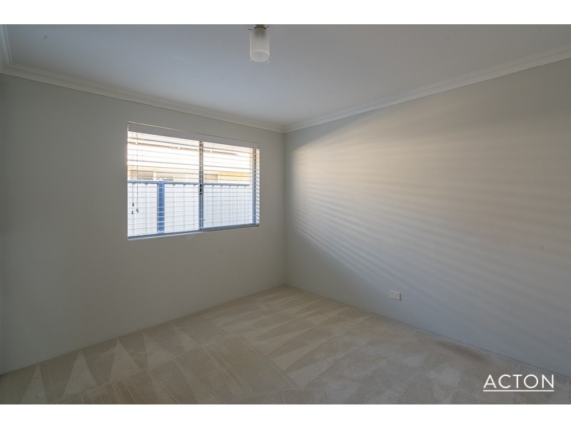 13 Kirkland Way, Meadow Springs WA 6210