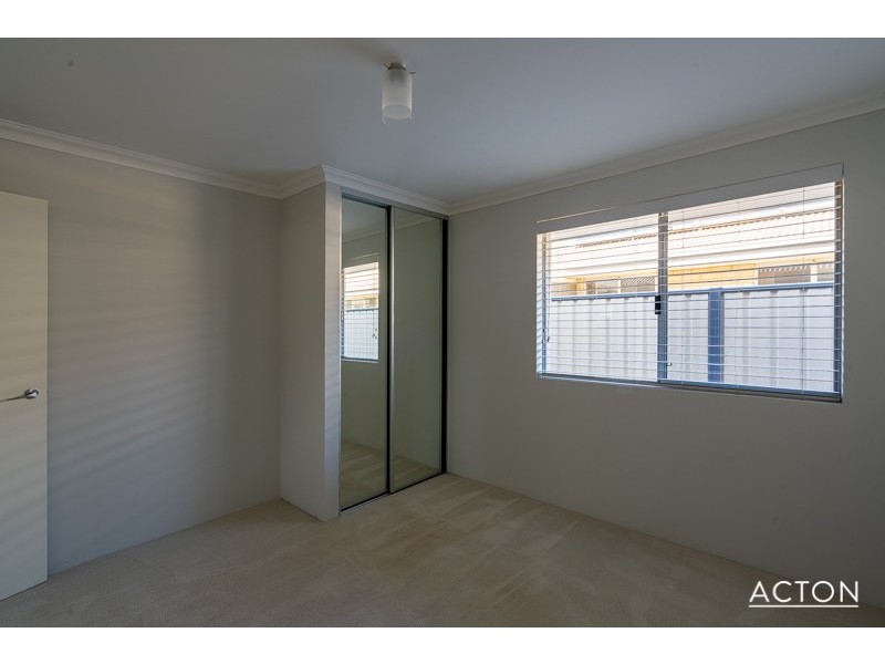 13 Kirkland Way, Meadow Springs WA 6210