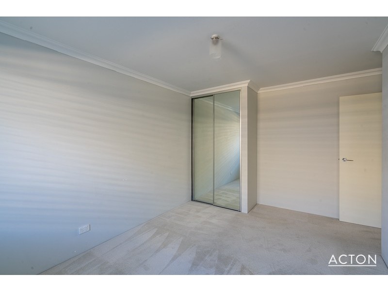 13 Kirkland Way, Meadow Springs WA 6210