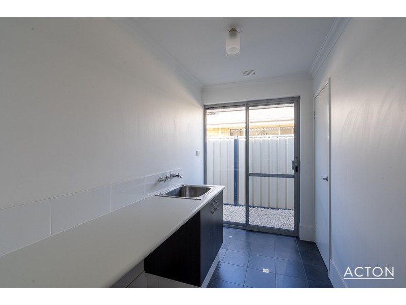 13 Kirkland Way, Meadow Springs WA 6210