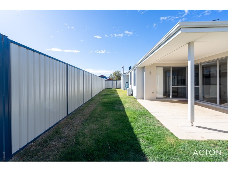 13 Kirkland Way, Meadow Springs WA 6210