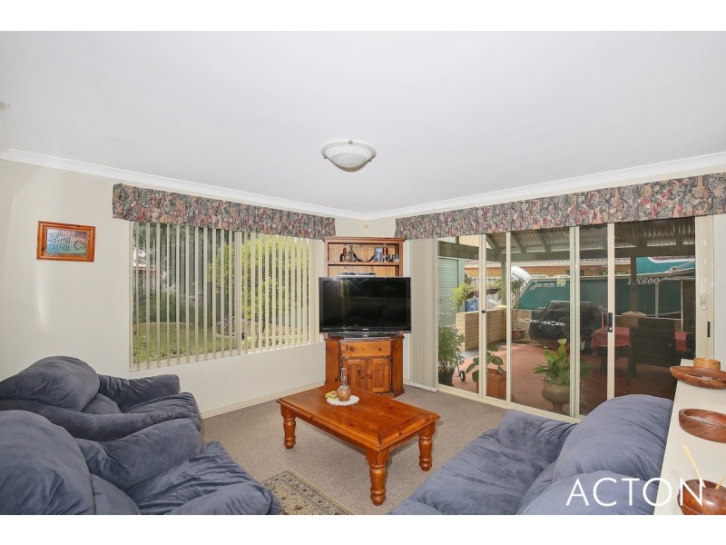 19 Jacana Way, Halls Head WA 6210