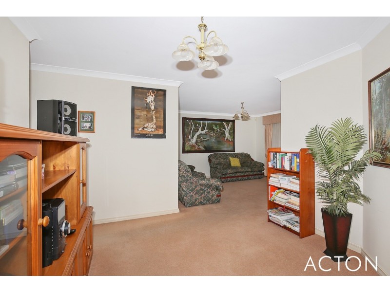 19 Jacana Way, Halls Head WA 6210