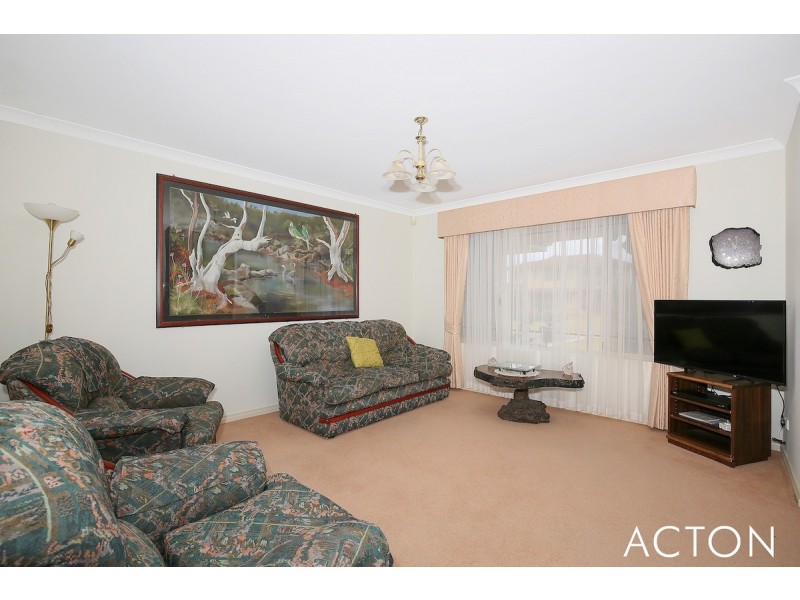 19 Jacana Way, Halls Head WA 6210