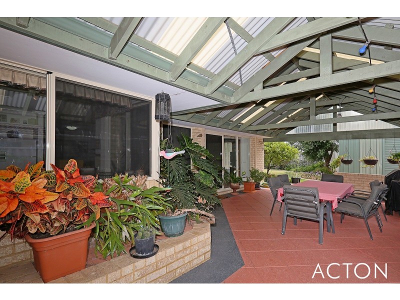 19 Jacana Way, Halls Head WA 6210