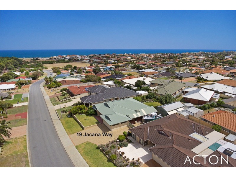 19 Jacana Way, Halls Head WA 6210