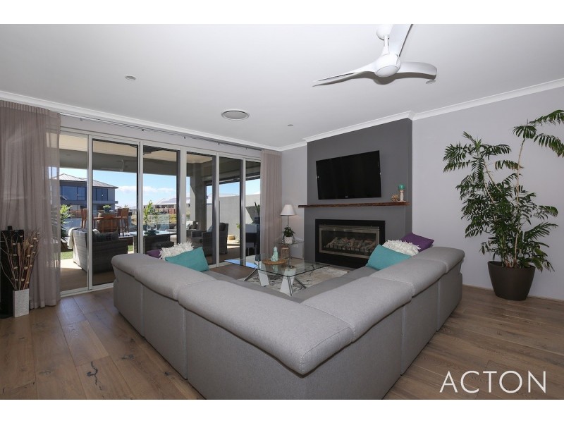 35 Europa Place, Dudley Park WA 6210