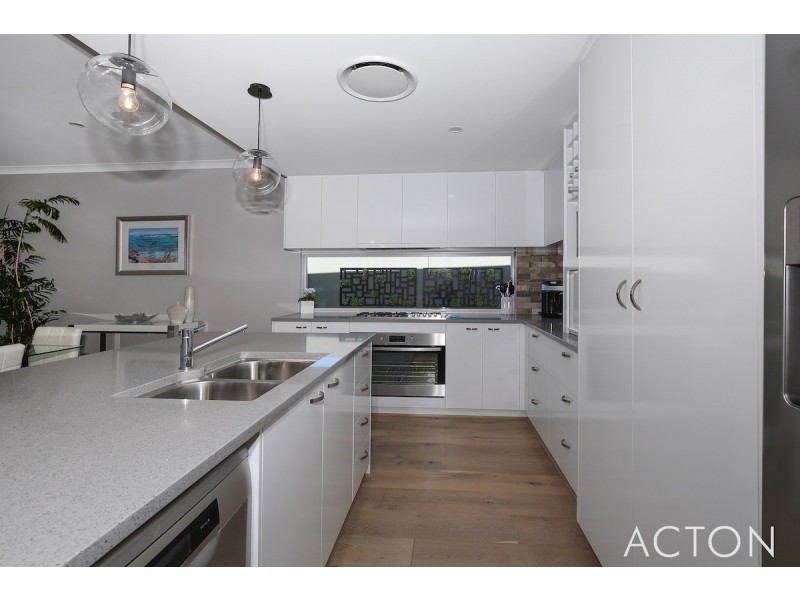 35 Europa Place, Dudley Park WA 6210