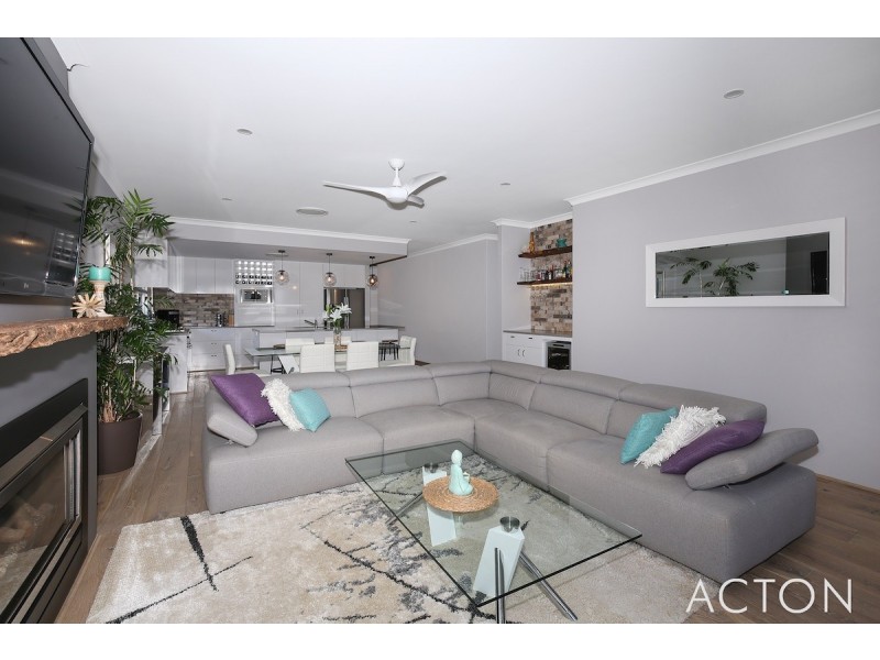 35 Europa Place, Dudley Park WA 6210