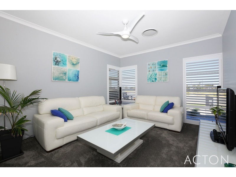 35 Europa Place, Dudley Park WA 6210