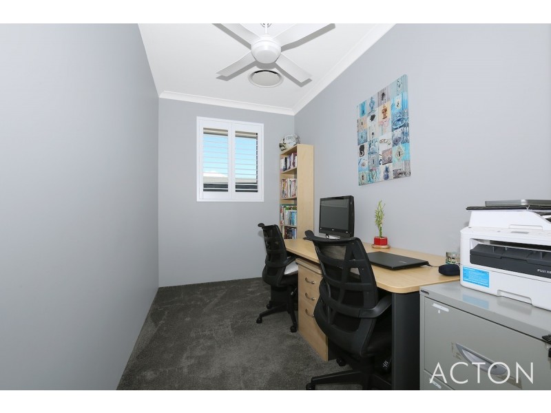 35 Europa Place, Dudley Park WA 6210