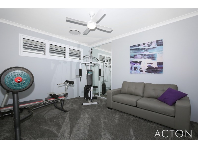 35 Europa Place, Dudley Park WA 6210