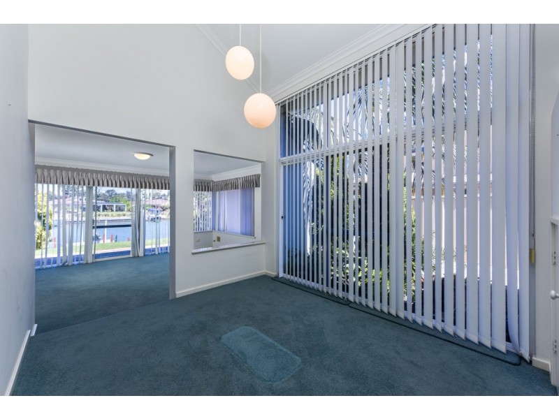 35 Warren Place, Dudley Park WA 6210