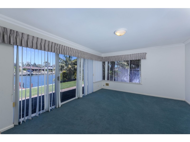 35 Warren Place, Dudley Park WA 6210