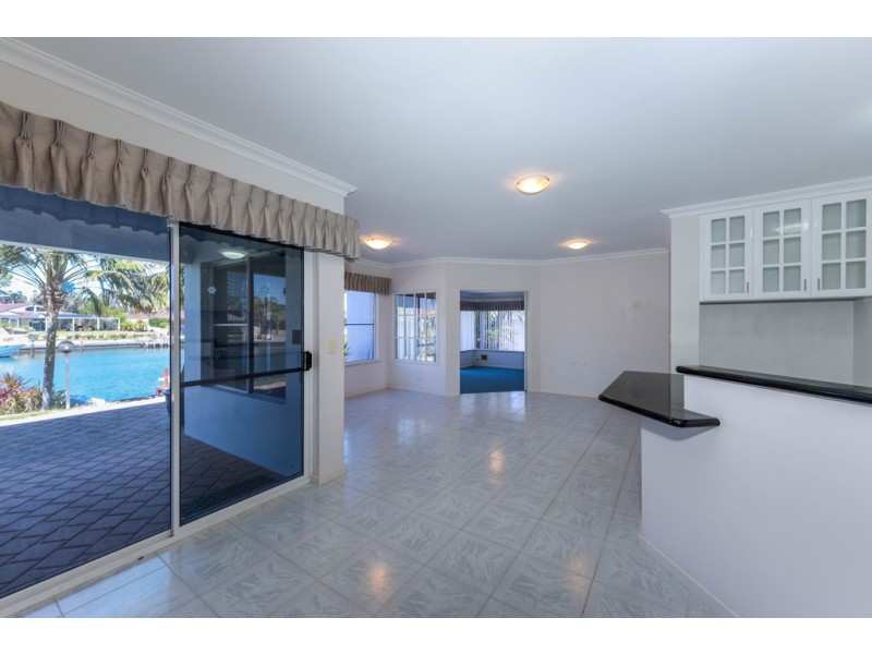 35 Warren Place, Dudley Park WA 6210