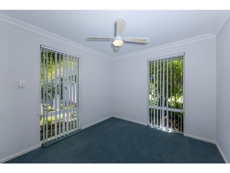 35 Warren Place, Dudley Park WA 6210