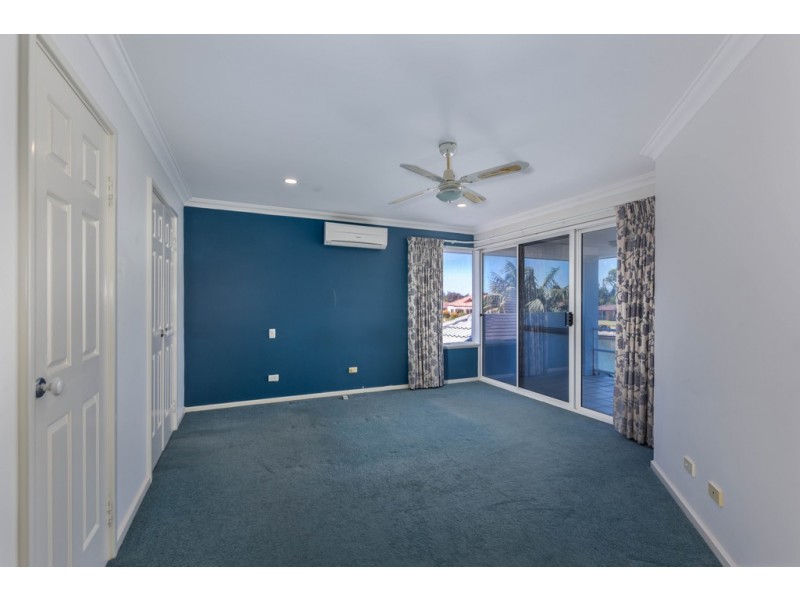 35 Warren Place, Dudley Park WA 6210