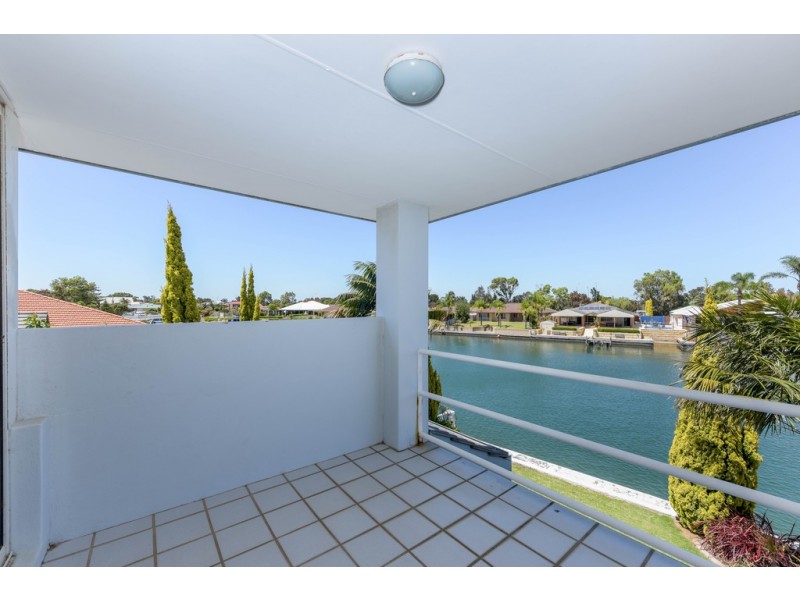 35 Warren Place, Dudley Park WA 6210