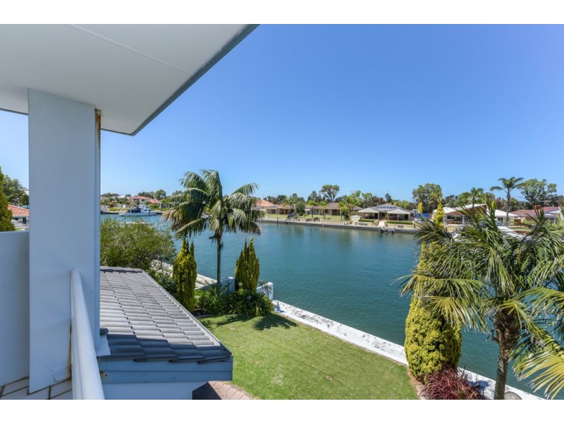 35 Warren Place, Dudley Park WA 6210