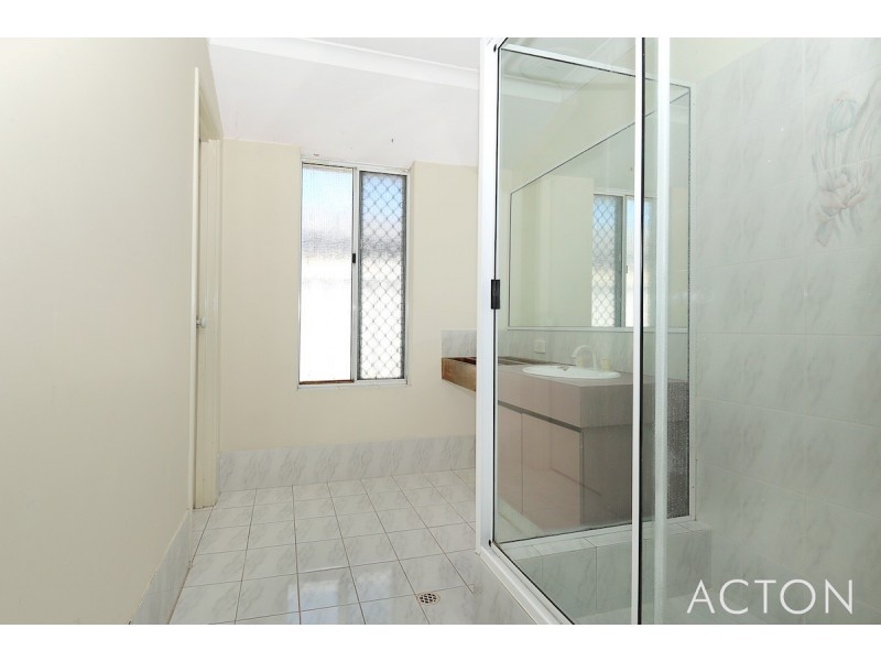 26 Waterside Drive, Dudley Park WA 6210