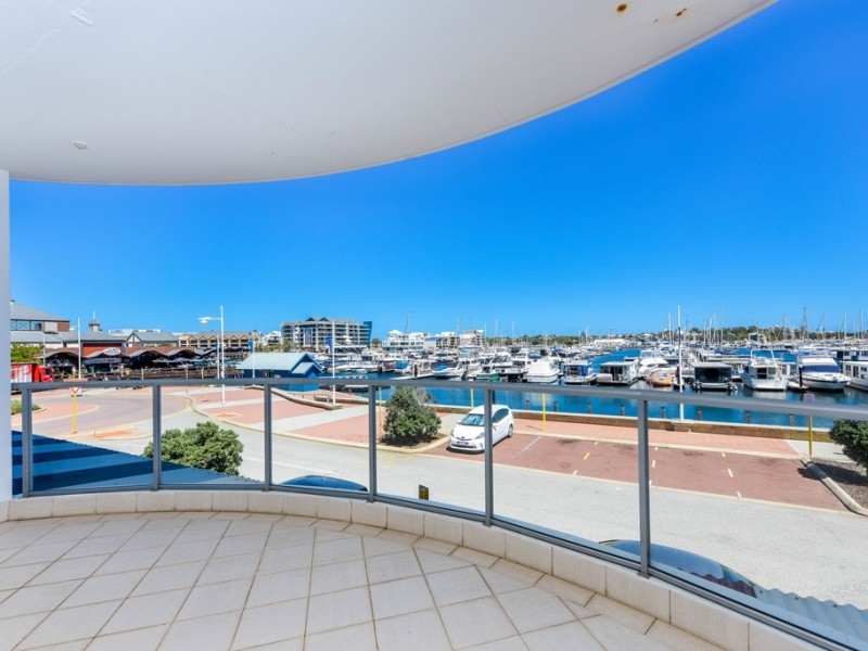 10/1 Breakwater Parade, Mandurah WA 6210