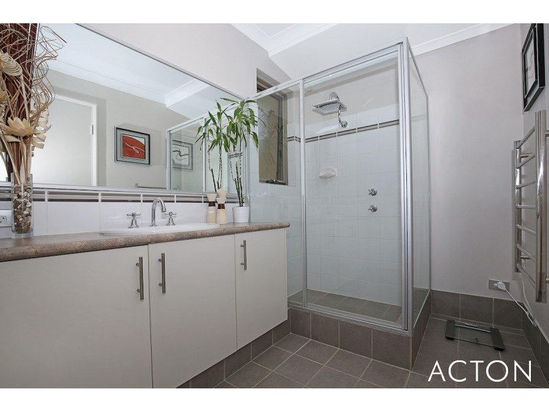 10 Dotterel Drive, Dudley Park WA 6210