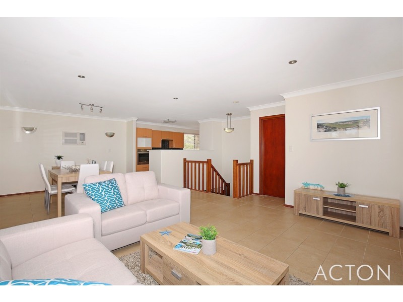 1/56 Halls Head Parade, Halls Head WA 6210